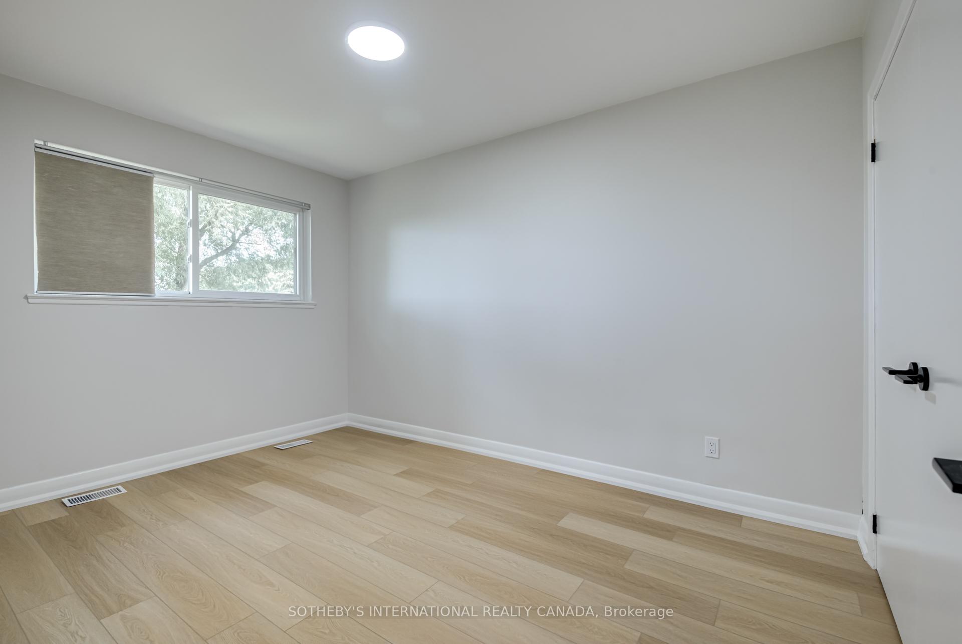 Photo 16 of Unit Main, 18 Puckeridge Crescent, Etobicoke, Eringate-Centennial-West Deane — HOMEH