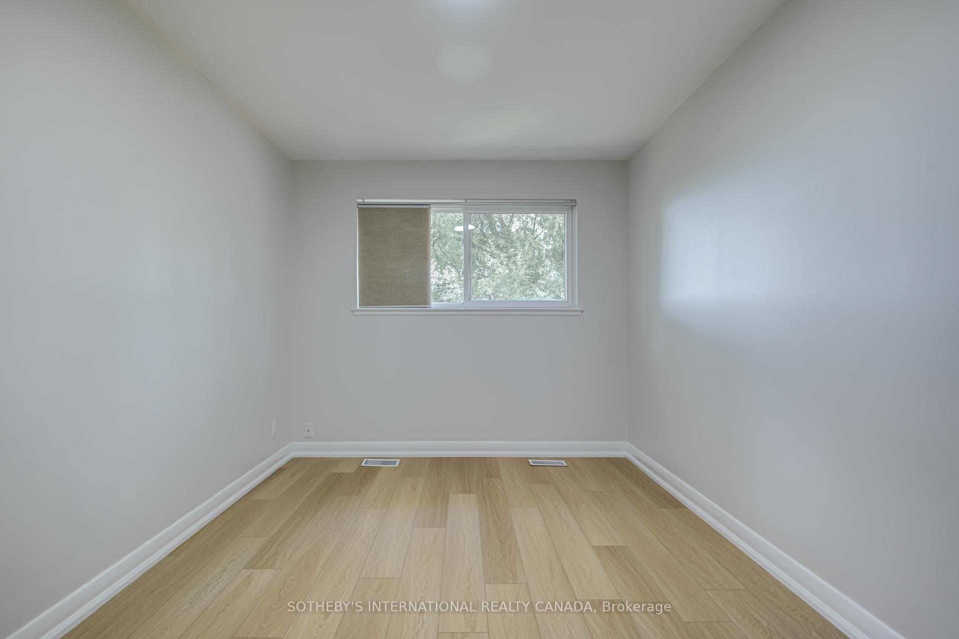 Photo 17 of Unit Main, 18 Puckeridge Crescent, Etobicoke, Eringate-Centennial-West Deane — HOMEH