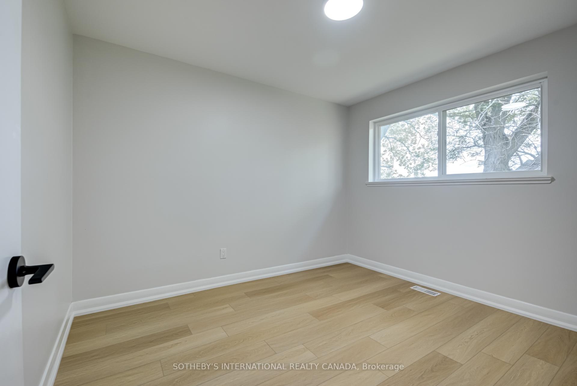 Photo 19 of Unit Main, 18 Puckeridge Crescent, Etobicoke, Eringate-Centennial-West Deane — HOMEH