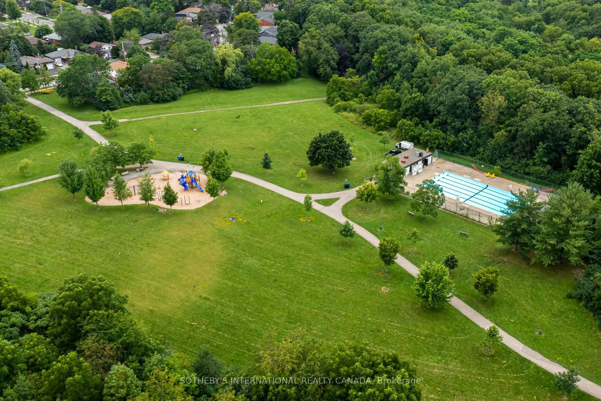 Photo 33 of Unit Main, 18 Puckeridge Crescent, Etobicoke, Eringate-Centennial-West Deane — HOMEH