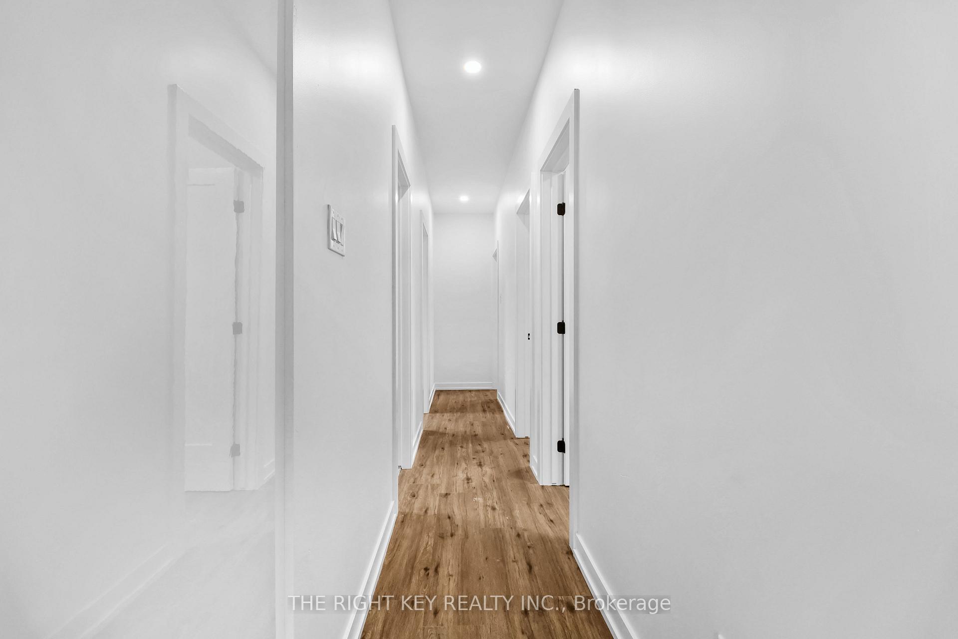 Photo 12 of Unit E, 946 Woodroffe Avenue E, Ottawa, Woodroffe — HOMEH