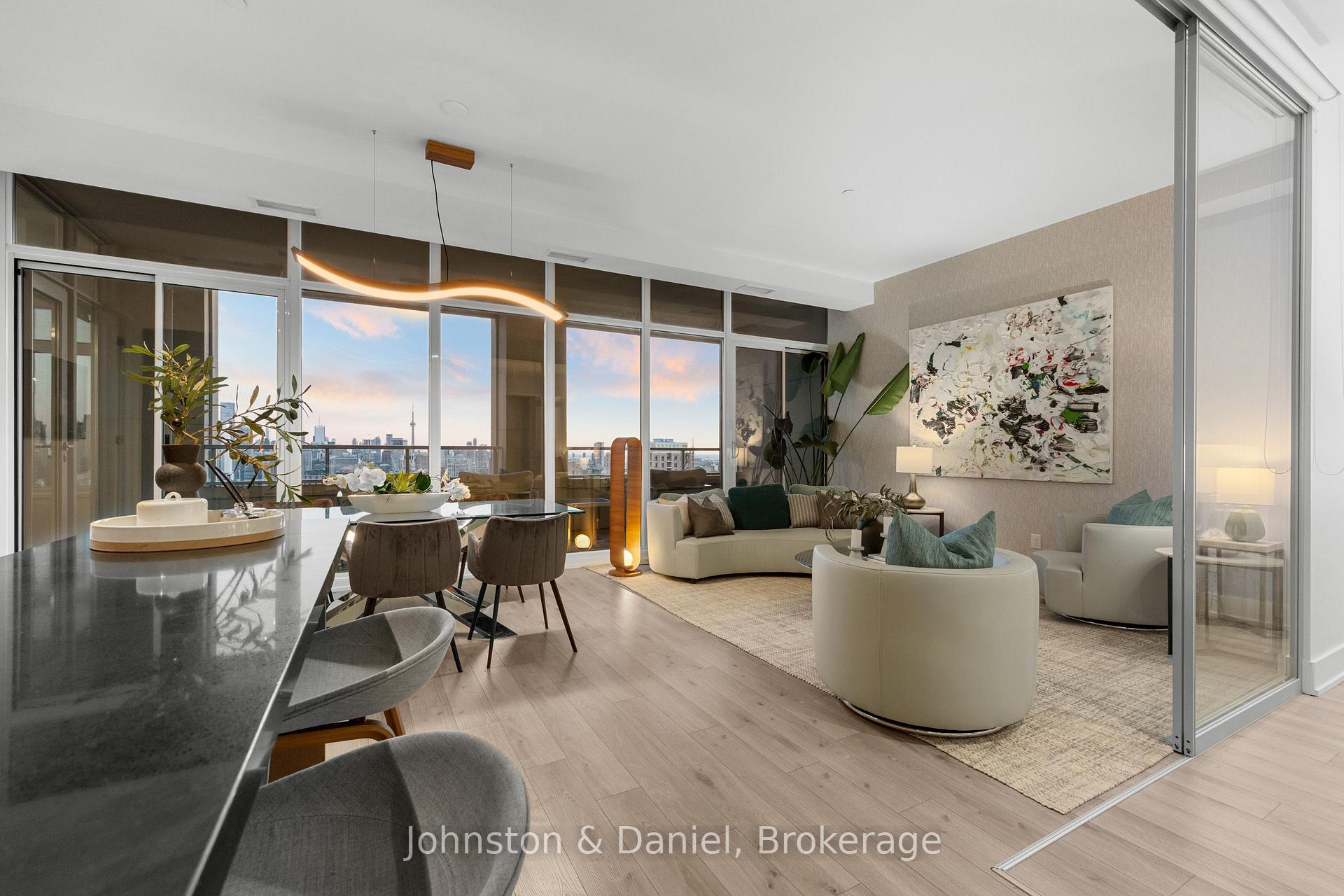 Photo of Unit 1213, 111 St Clair Avenue W