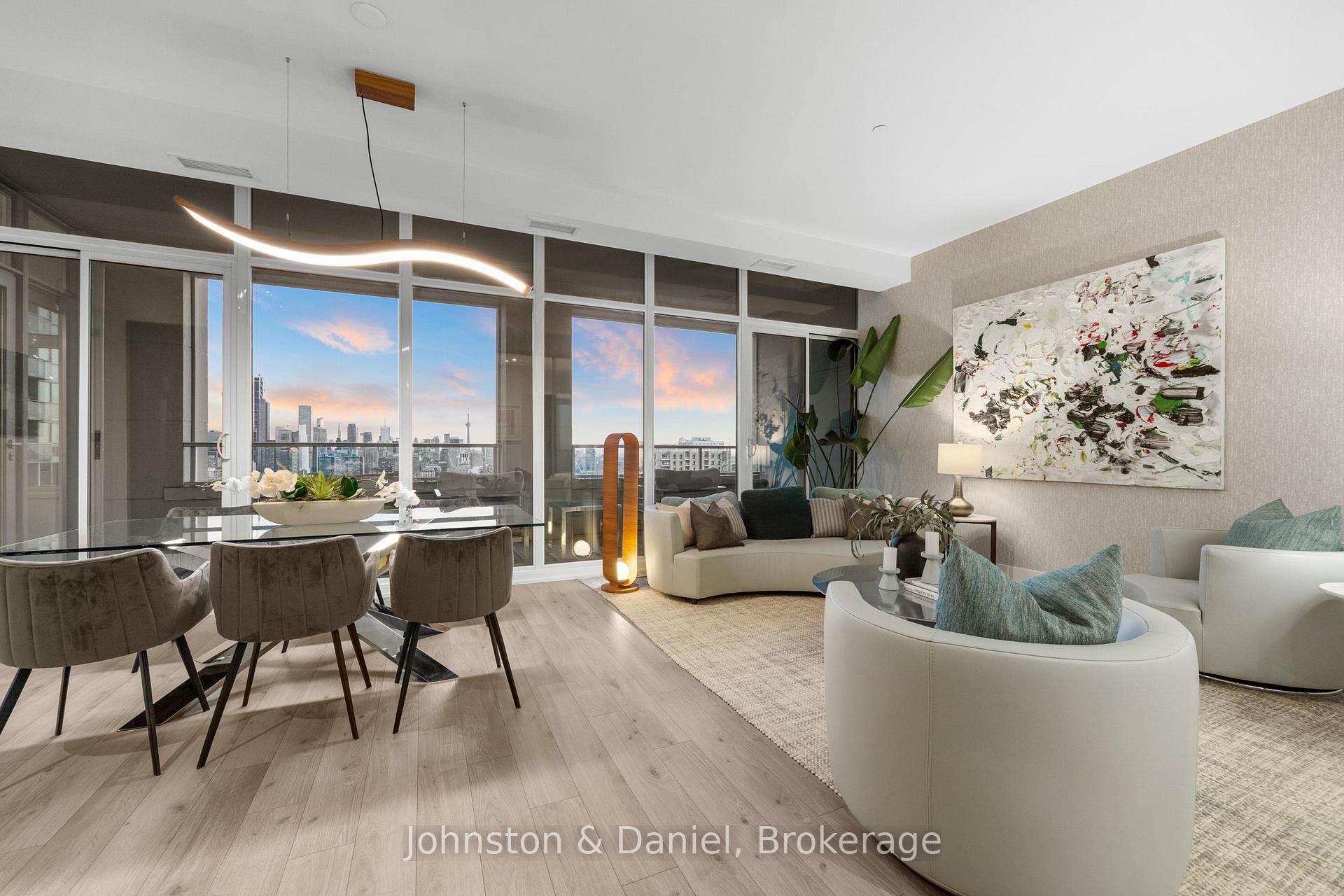 Photo 2 of Unit 1213, 111 St Clair Avenue W, Toronto, Yonge-St. Clair — HOMEH