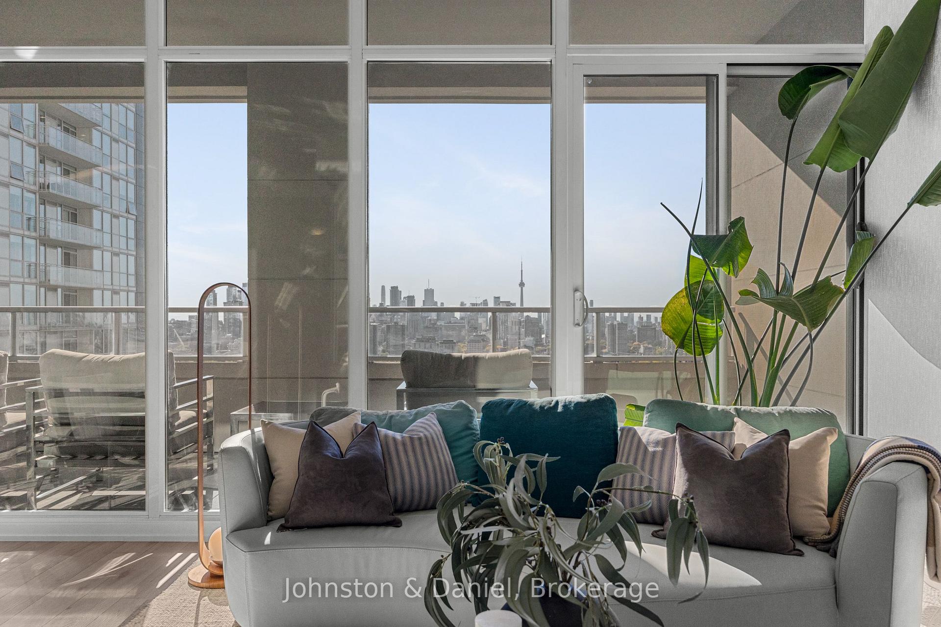 Photo 14 of Unit 1213, 111 St Clair Avenue W, Toronto, Yonge-St. Clair — HOMEH