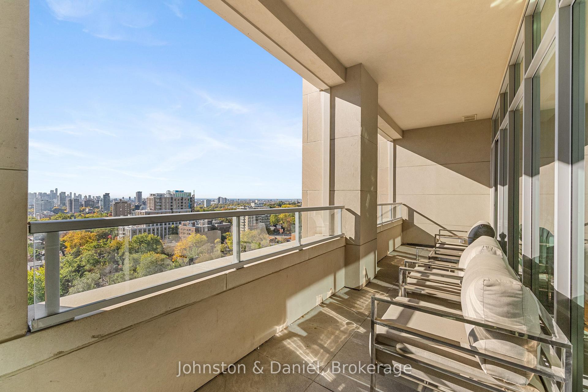 Photo 16 of Unit 1213, 111 St Clair Avenue W, Toronto, Yonge-St. Clair — HOMEH
