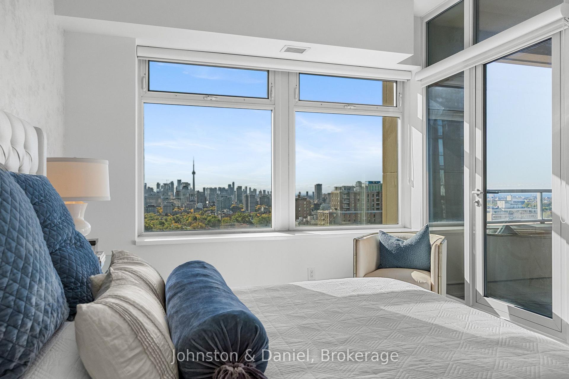 Photo 25 of Unit 1213, 111 St Clair Avenue W, Toronto, Yonge-St. Clair — HOMEH