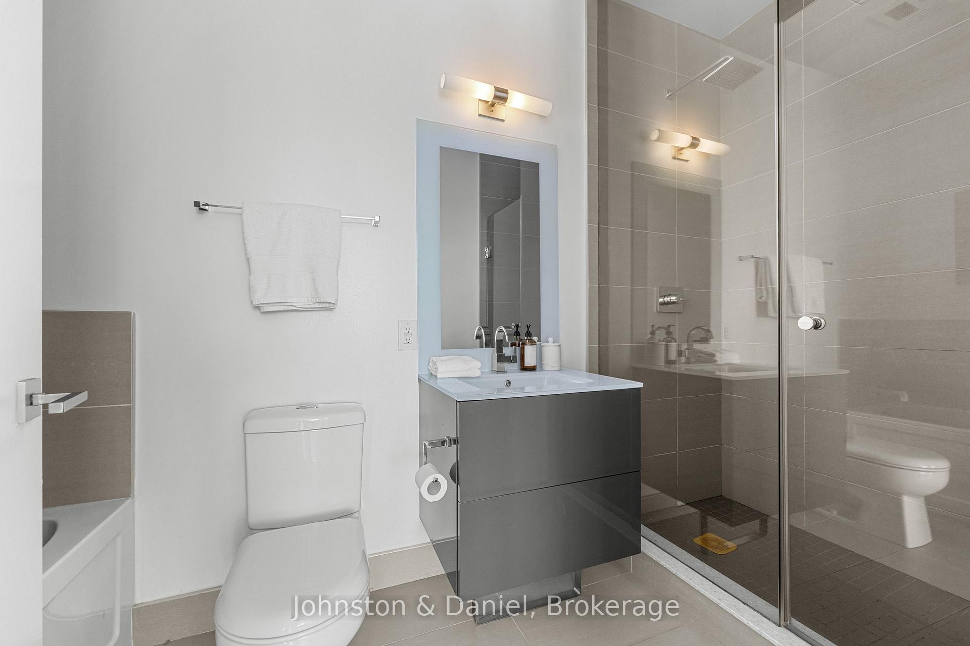 Photo 28 of Unit 1213, 111 St Clair Avenue W, Toronto, Yonge-St. Clair — HOMEH