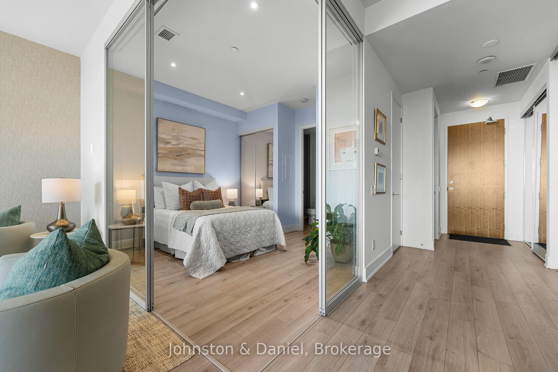 Photo 29 of Unit 1213, 111 St Clair Avenue W, Toronto, Yonge-St. Clair — HOMEH