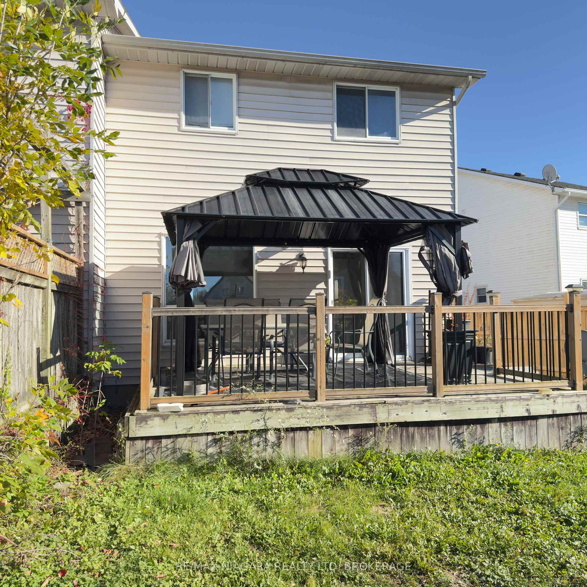 Photo 12 of 20 Station Street, Welland, Broadway — HOMEH