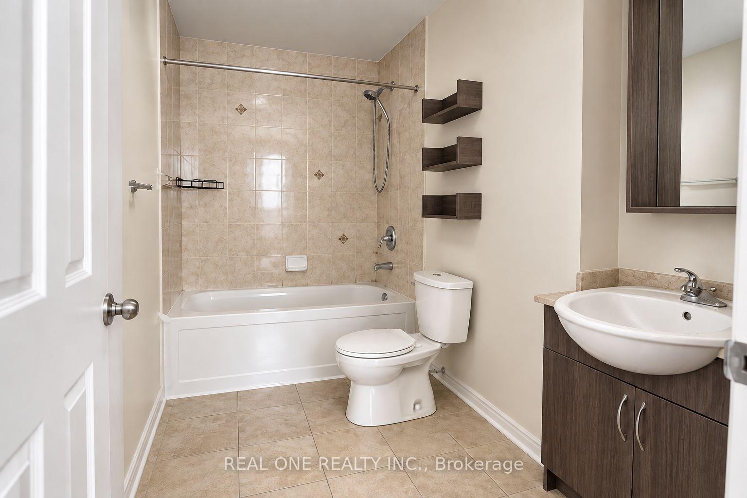 Photo 6 of Unit 302, 18 Holmes Avenue, North York, Willowdale East — HOMEH