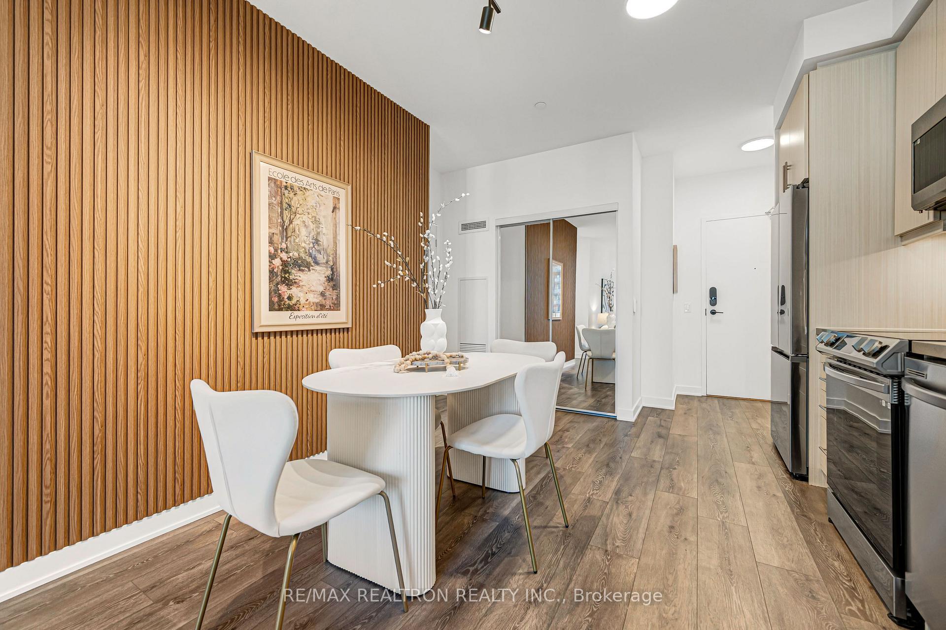 Photo 16 of Unit 1005, 105 Oneida Crescent, Richmond Hill, Langstaff — HOMEH