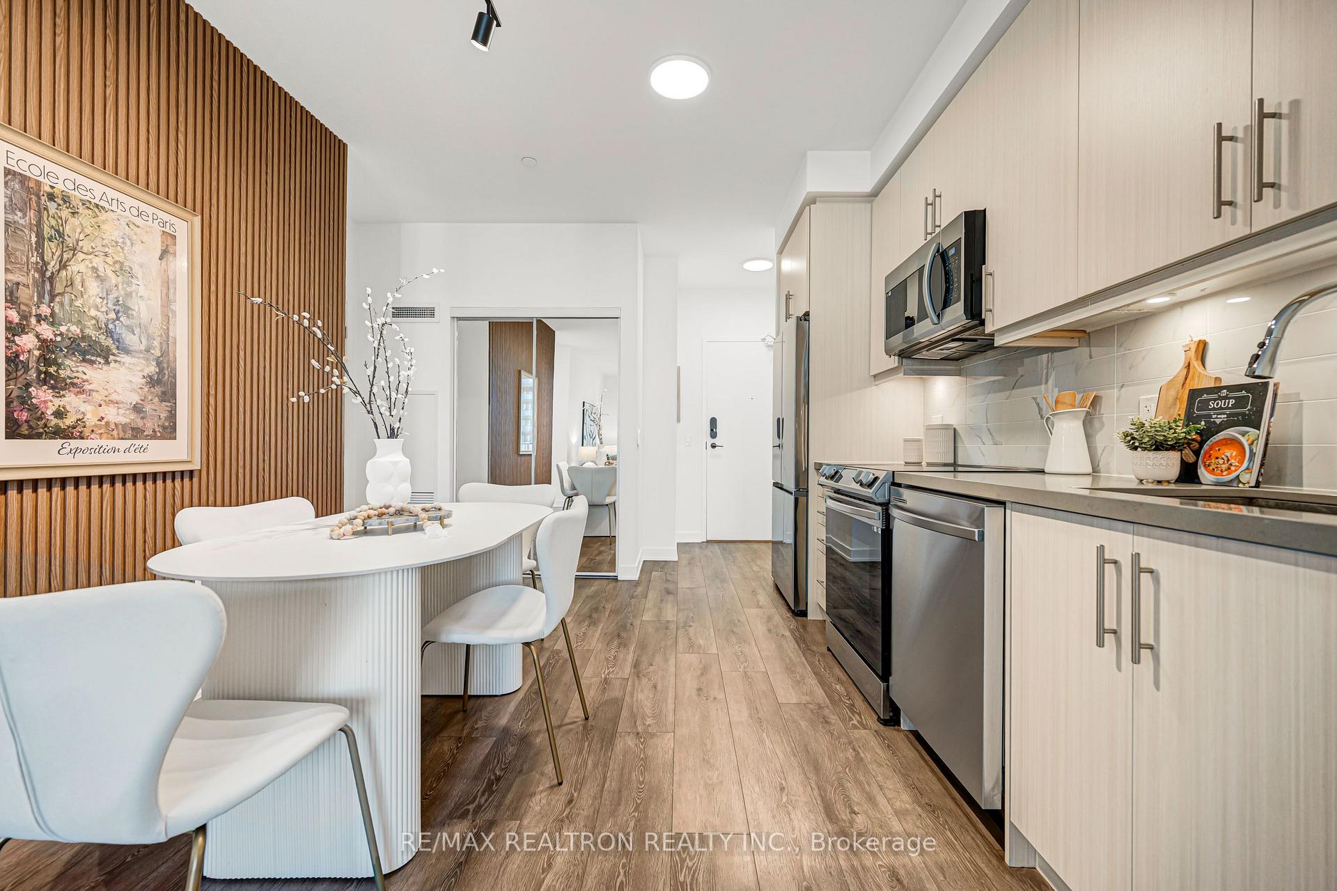 Photo 18 of Unit 1005, 105 Oneida Crescent, Richmond Hill, Langstaff — HOMEH