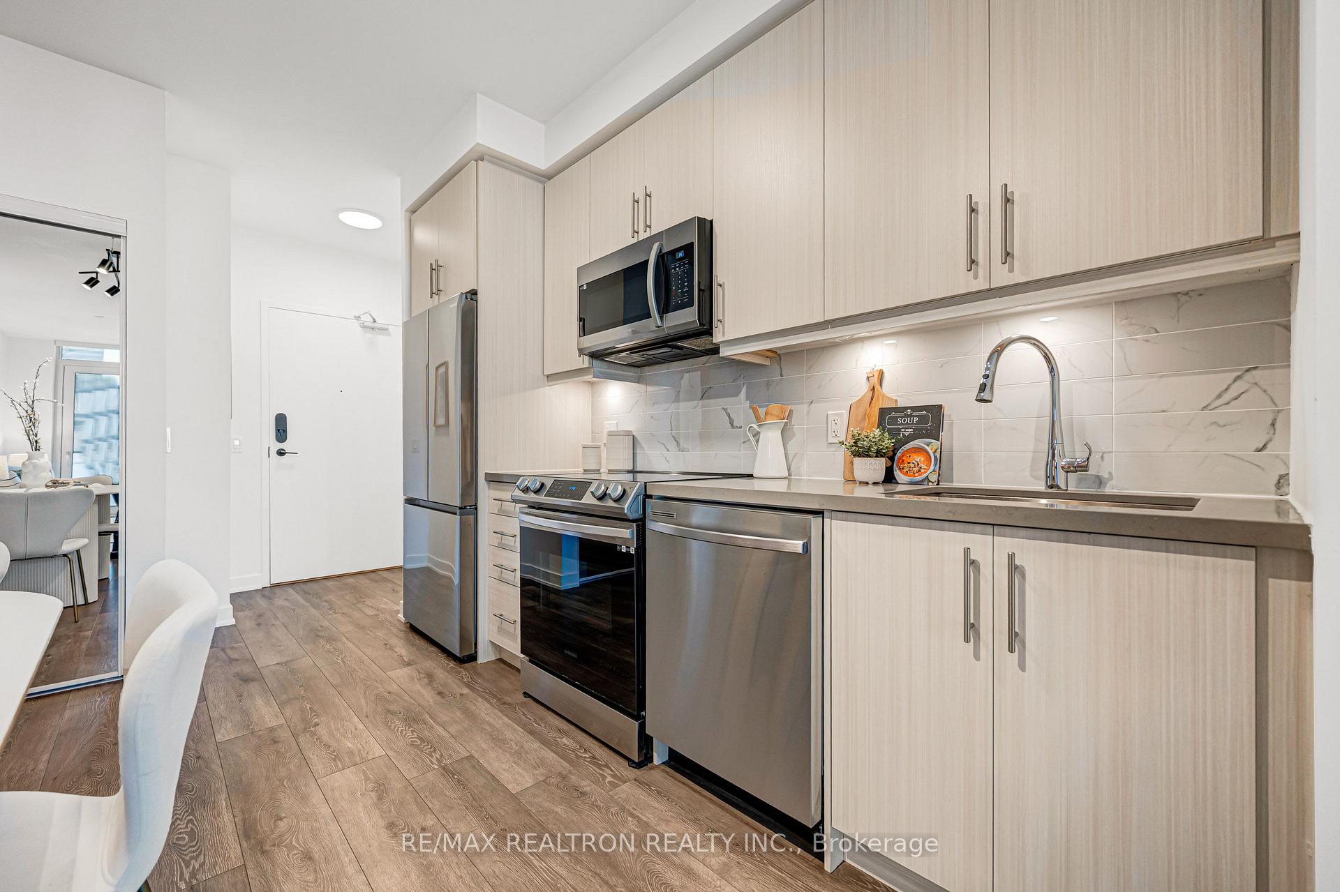 Photo 20 of Unit 1005, 105 Oneida Crescent, Richmond Hill, Langstaff — HOMEH