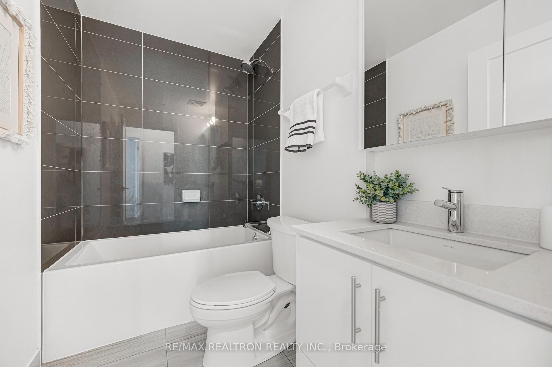 Photo 29 of Unit 1005, 105 Oneida Crescent, Richmond Hill, Langstaff — HOMEH