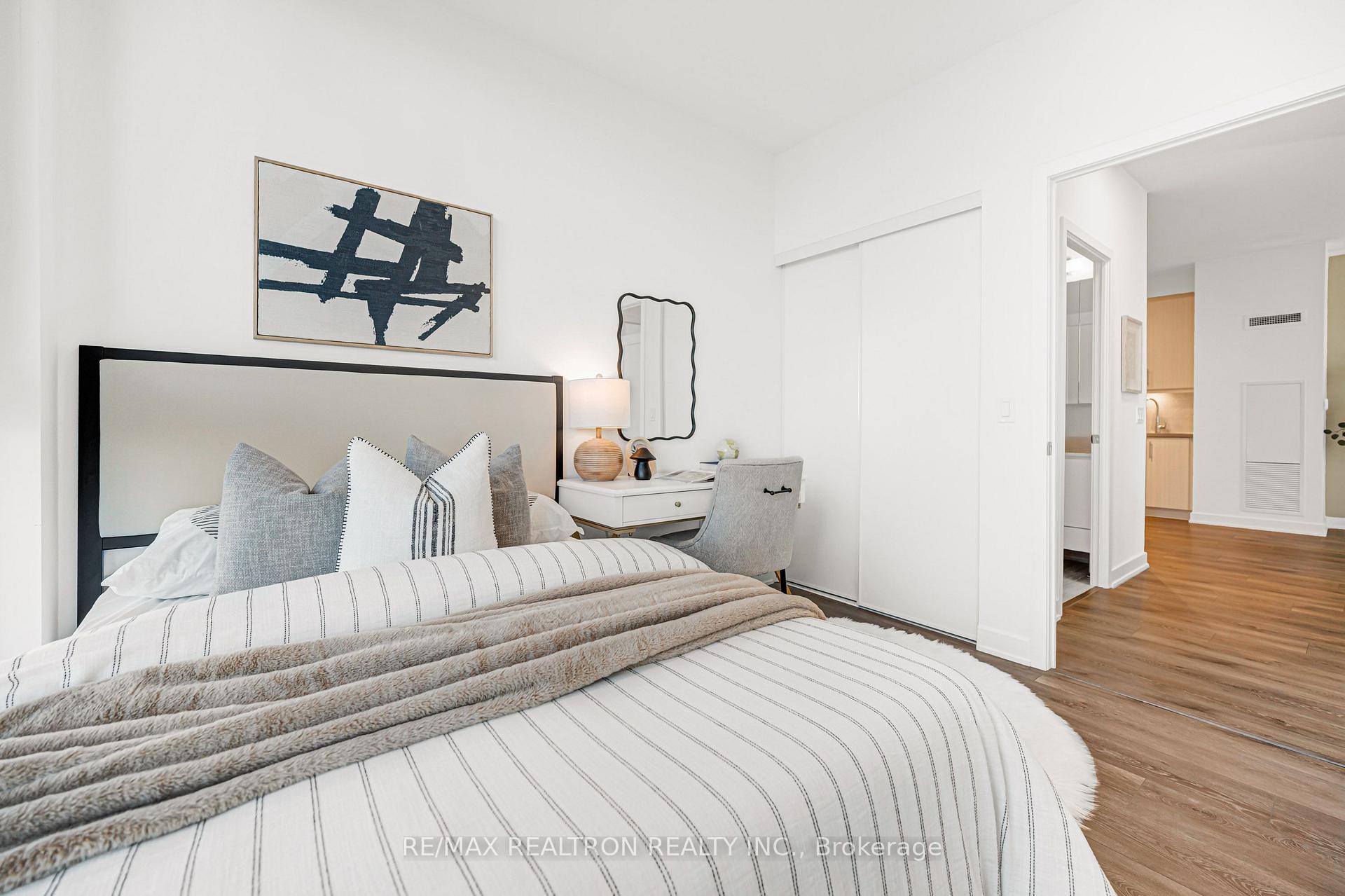 Photo 33 of Unit 1005, 105 Oneida Crescent, Richmond Hill, Langstaff — HOMEH