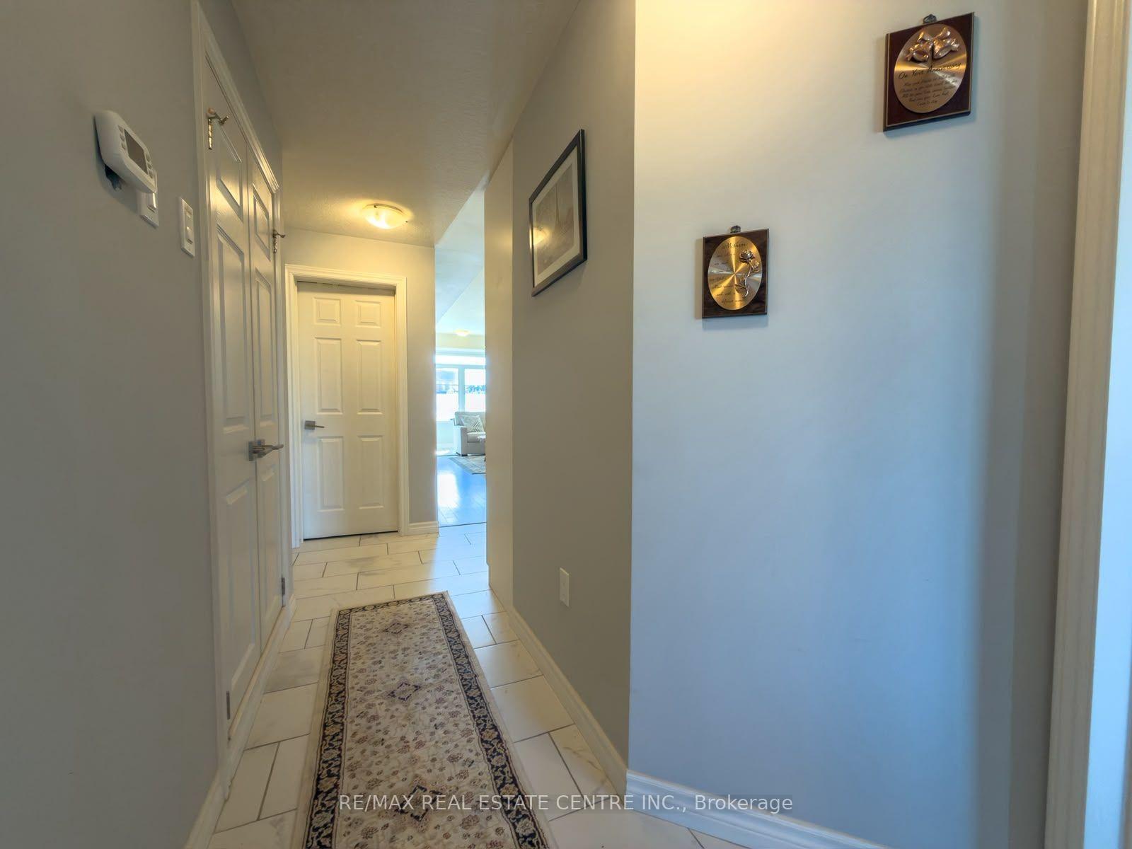 Photo 4 of 122 Wheat Lane, Kitchener, Huron Park — HOMEH
