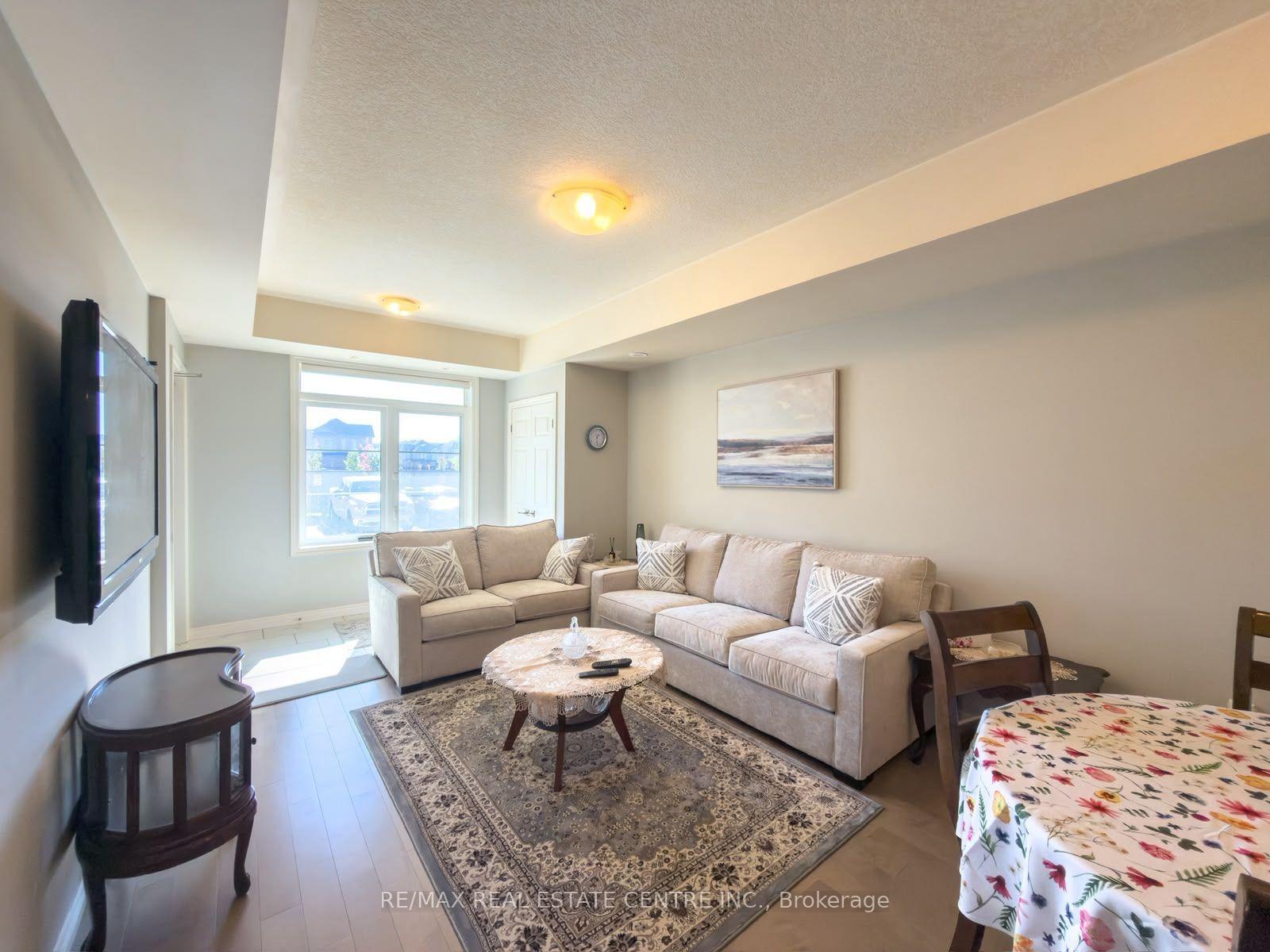Photo 6 of 122 Wheat Lane, Kitchener, Huron Park — HOMEH