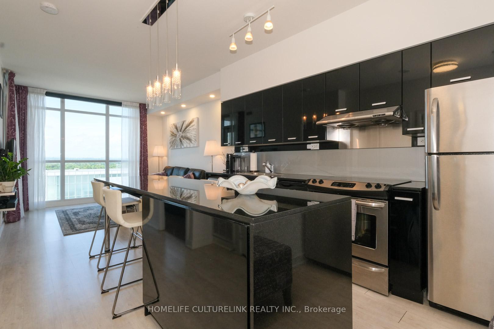 Photo 6 of Unit Ph10, 19 Singer Court, North York, Bayview Village — HOMEH