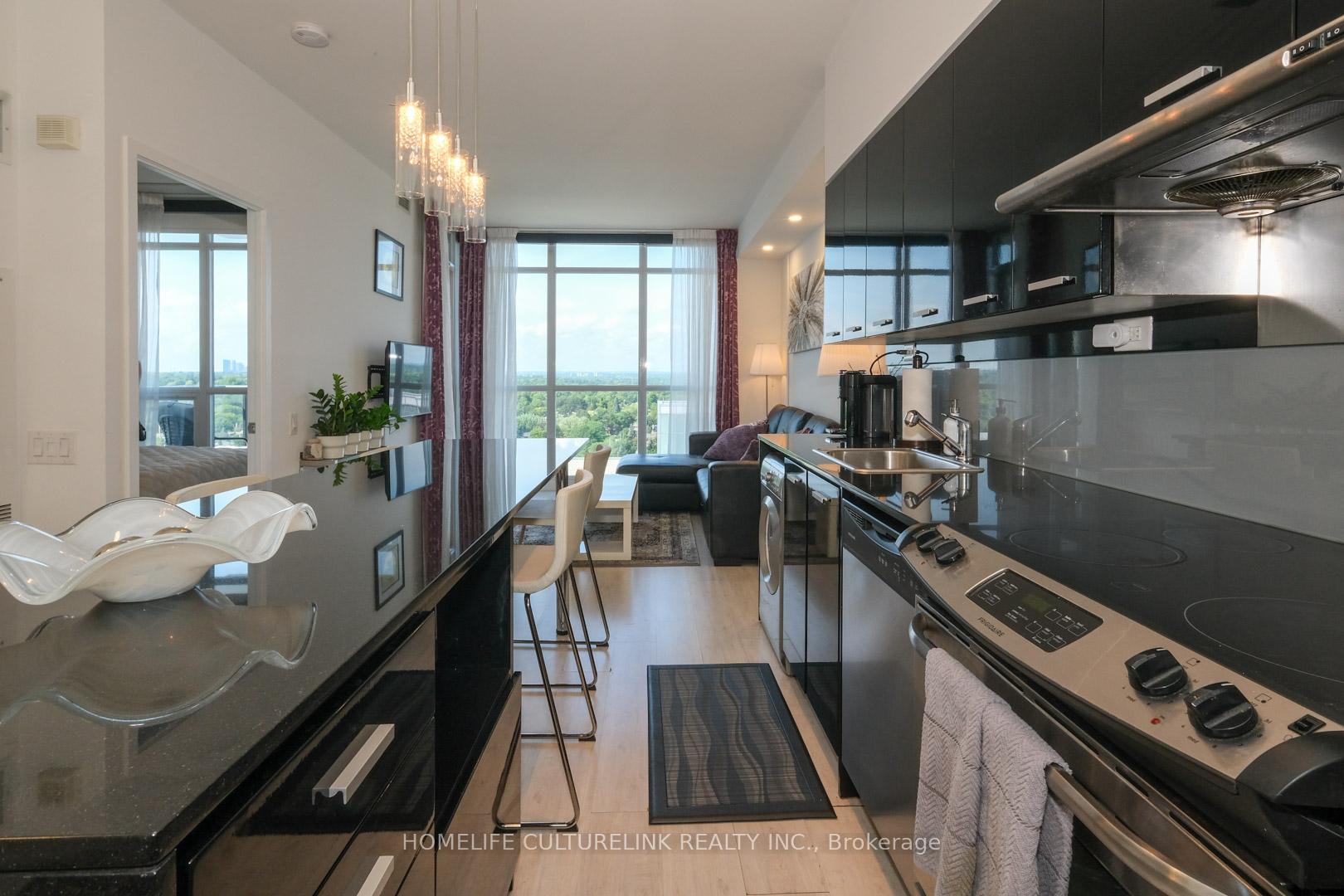 Photo 7 of Unit Ph10, 19 Singer Court, North York, Bayview Village — HOMEH