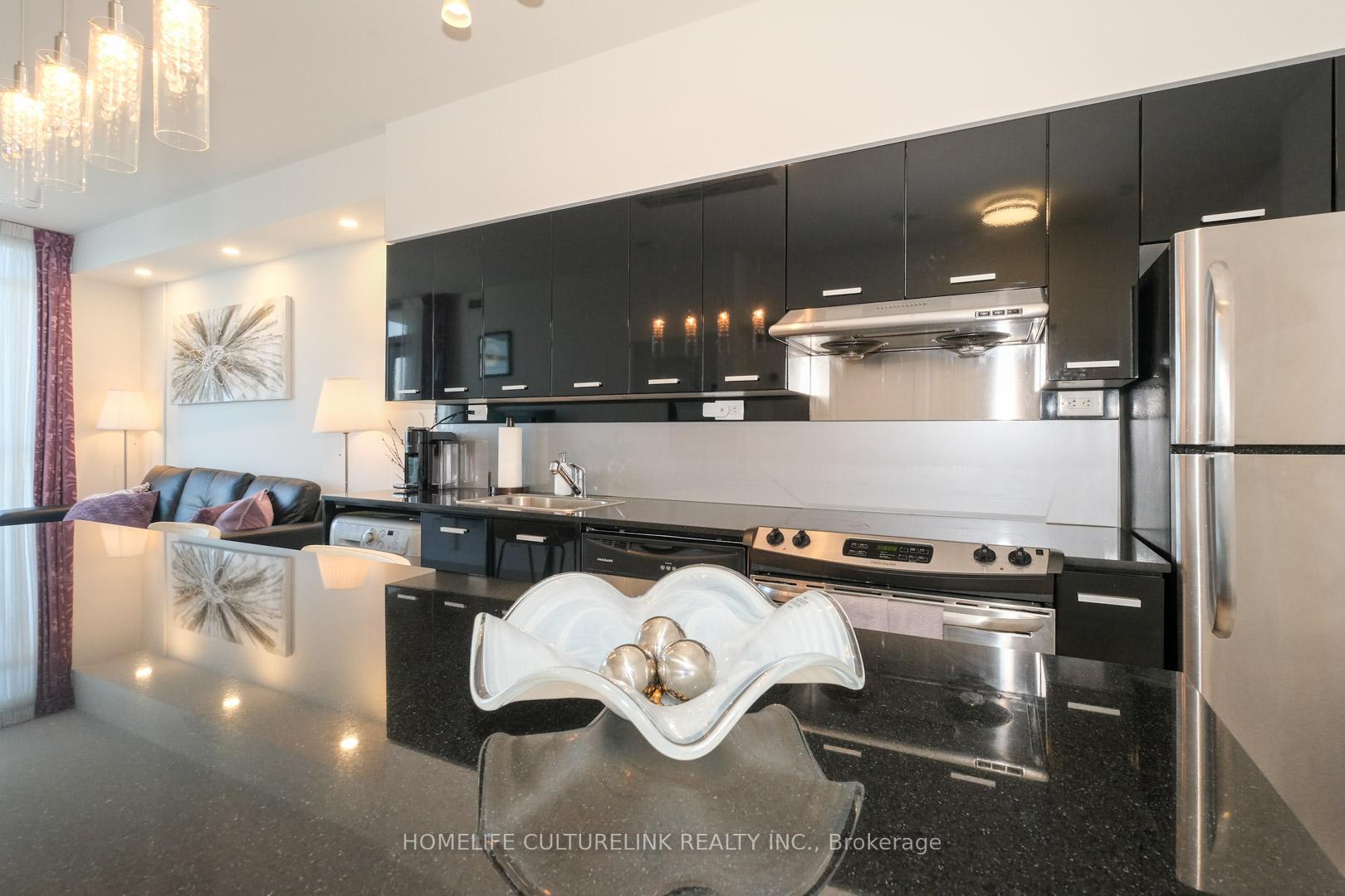 Photo 12 of Unit Ph10, 19 Singer Court, North York, Bayview Village — HOMEH