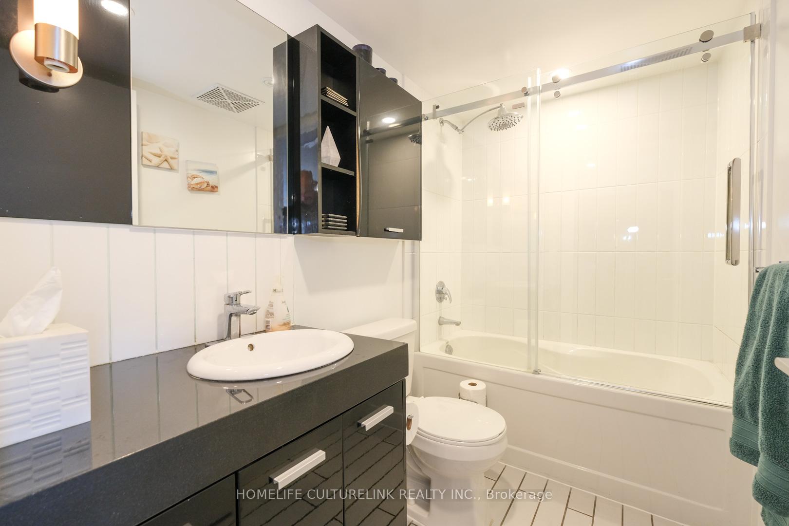 Photo 15 of Unit Ph10, 19 Singer Court, North York, Bayview Village — HOMEH