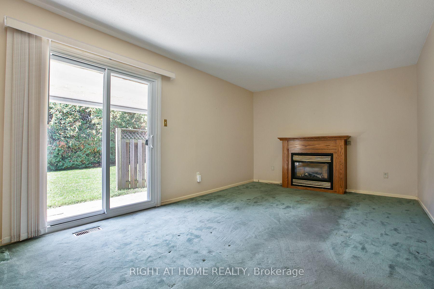 Photo 16 of 12 Rogers Road, Kawartha Lakes, Lindsay — HOMEH