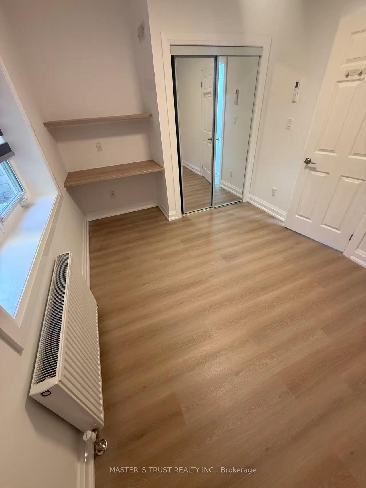 Photo 5 of Unit Unit4, 370 Lippincott Street, Toronto, University — HOMEH