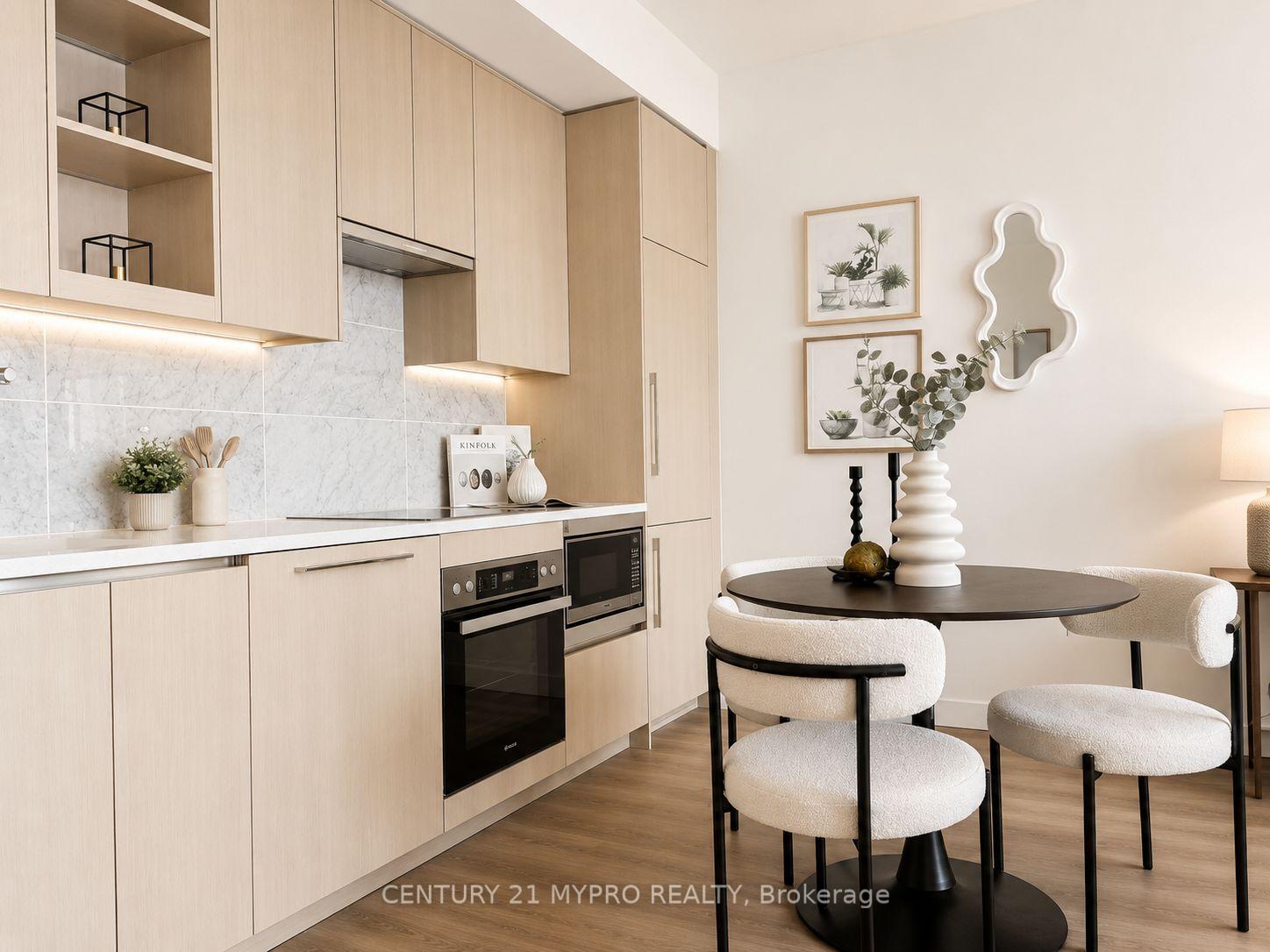 Photo 3 of Unit 506, 95 Mcmahon Drive, North York, Bayview Village — HOMEH