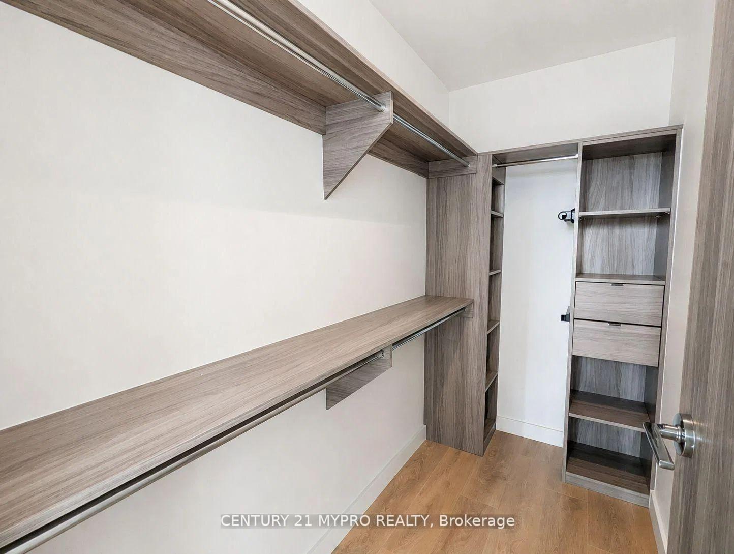 Photo 8 of Unit 506, 95 Mcmahon Drive, North York, Bayview Village — HOMEH