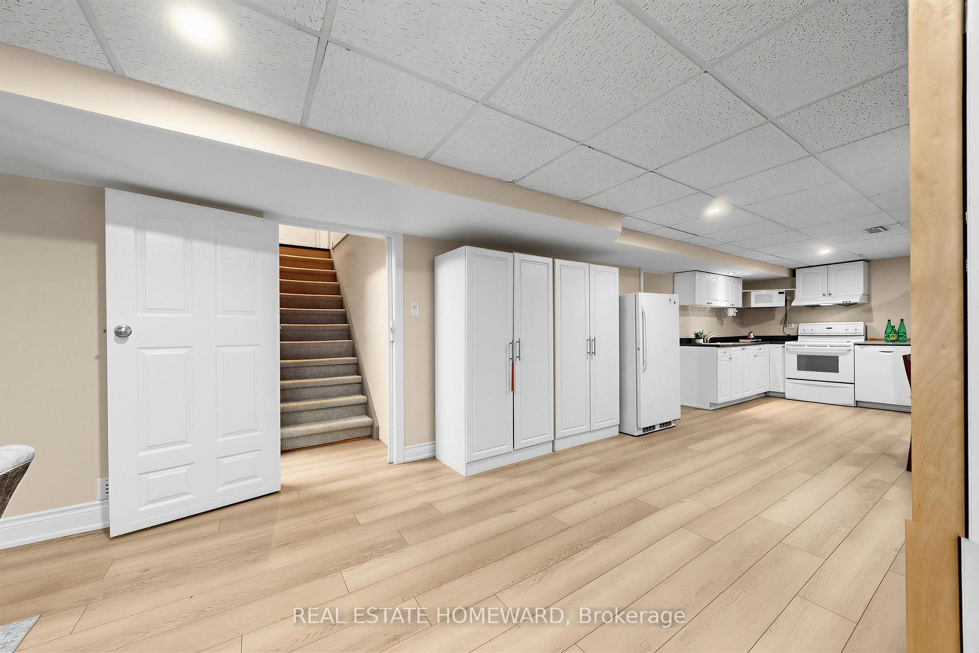 Photo 35 of 621 Byron Street S, Whitby, Downtown Whitby — HOMEH