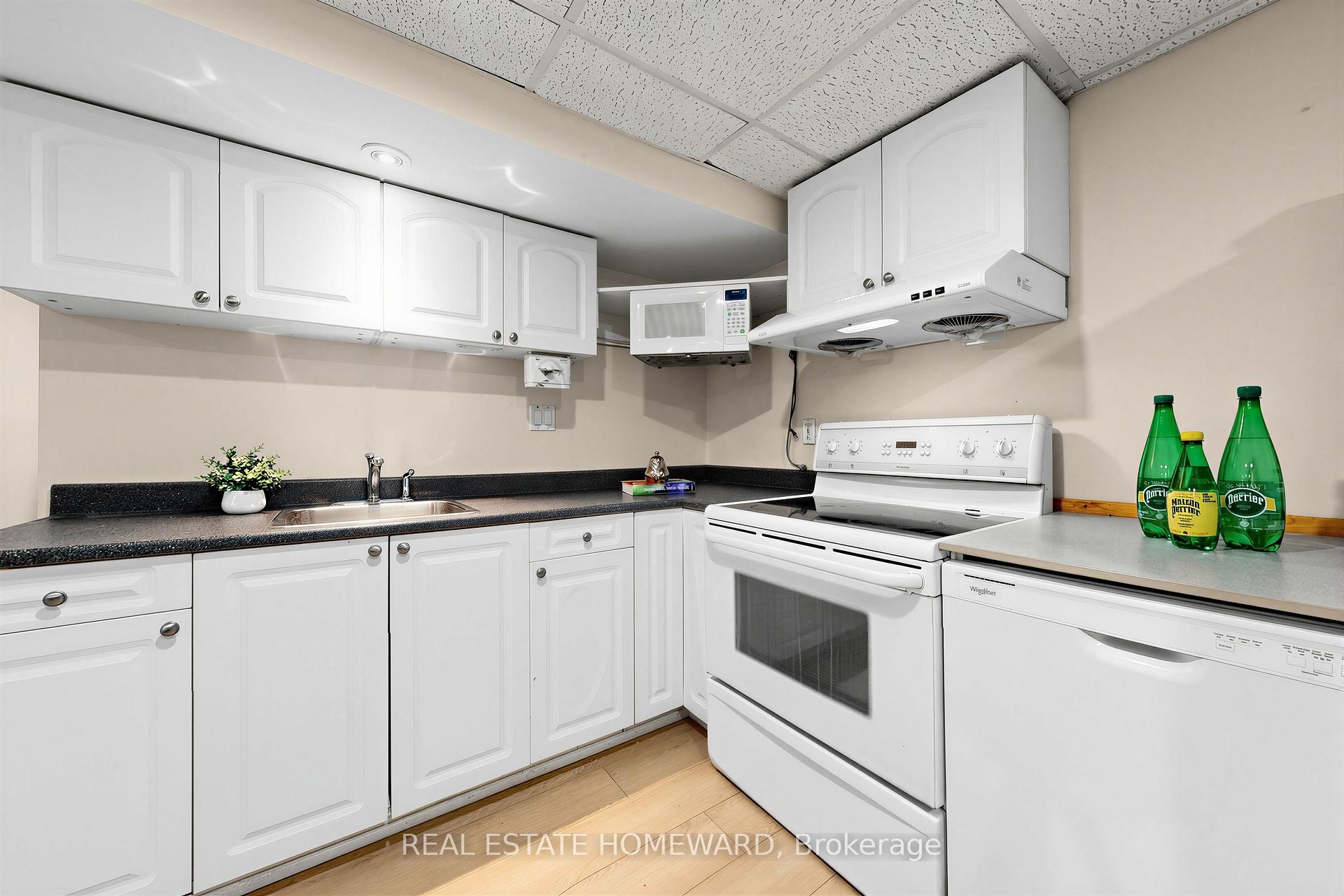 Photo 38 of 621 Byron Street S, Whitby, Downtown Whitby — HOMEH