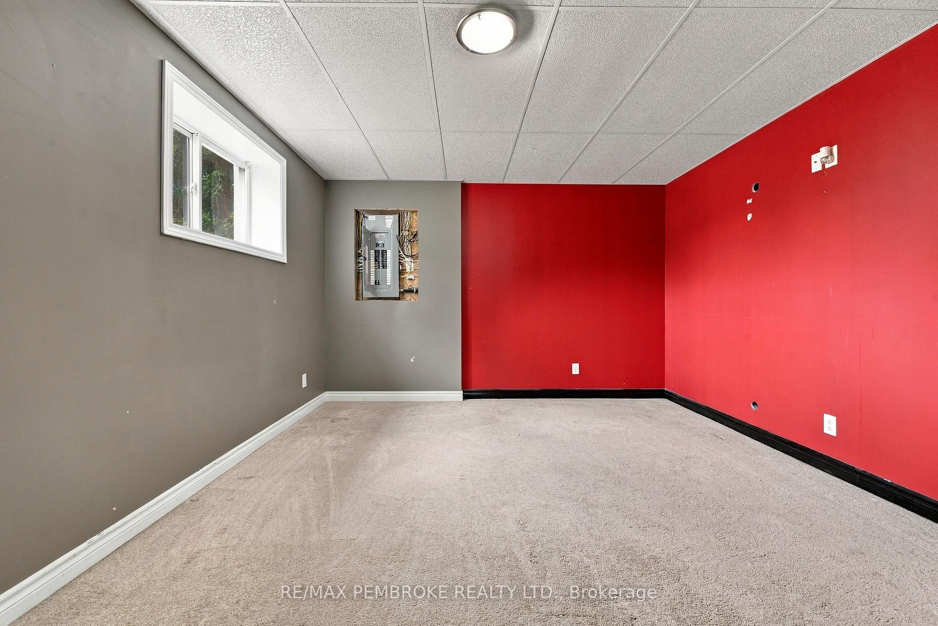 Photo 41 of 18 Joseph Street, Laurentian Hills, Chalk River and Laurentian Hills South — HOMEH