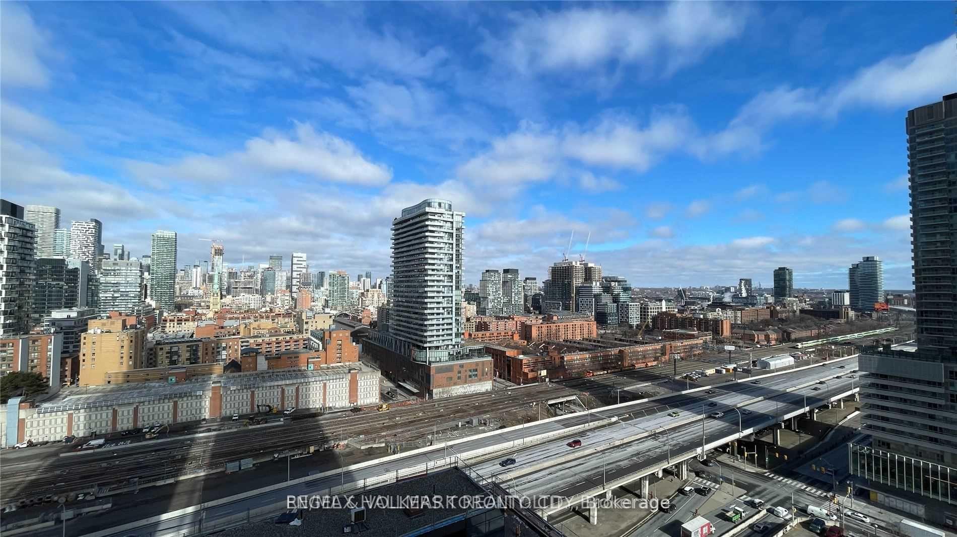 Photo 7 of Unit 2116, 138 Downes Street, Toronto, Waterfront Communities — HOMEH