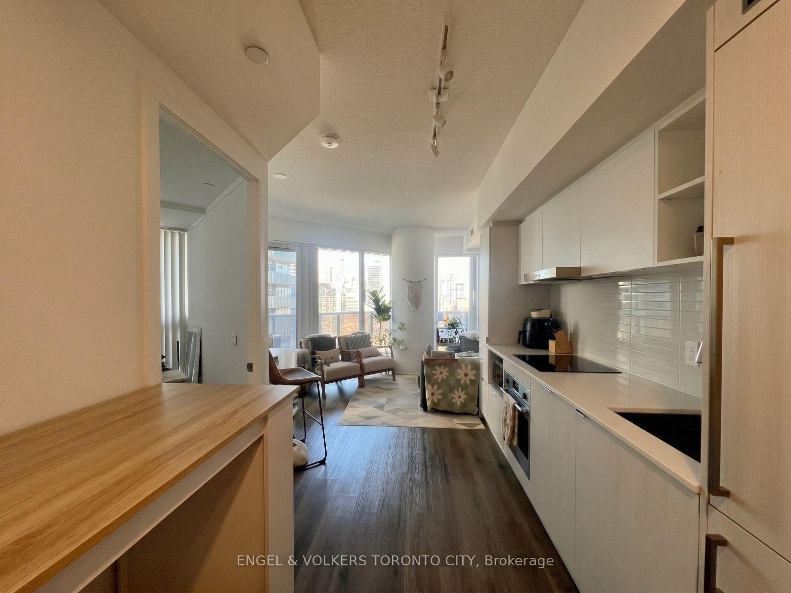 Photo 8 of Unit 2116, 138 Downes Street, Toronto, Waterfront Communities — HOMEH