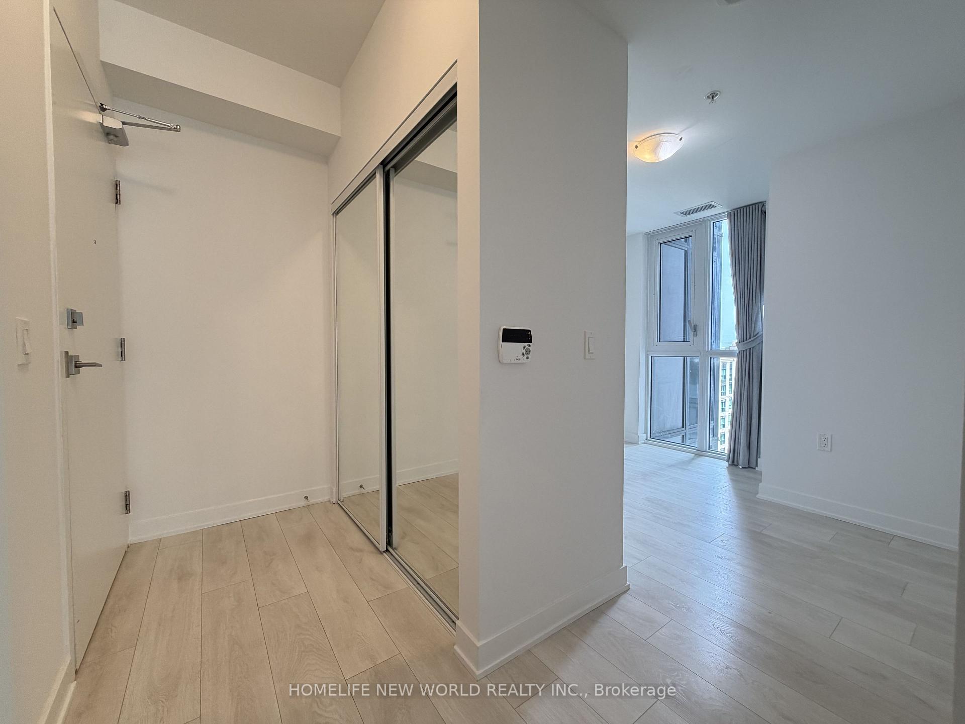 Photo 3 of Unit 1210, 75 Oneida Crescent, Richmond Hill, Langstaff — HOMEH
