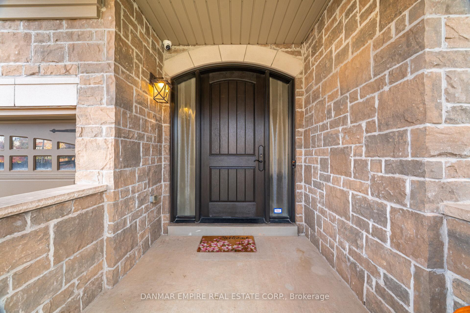 Photo 3 of 2118 Vineland Crescent, Oakville, River Oaks — HOMEH
