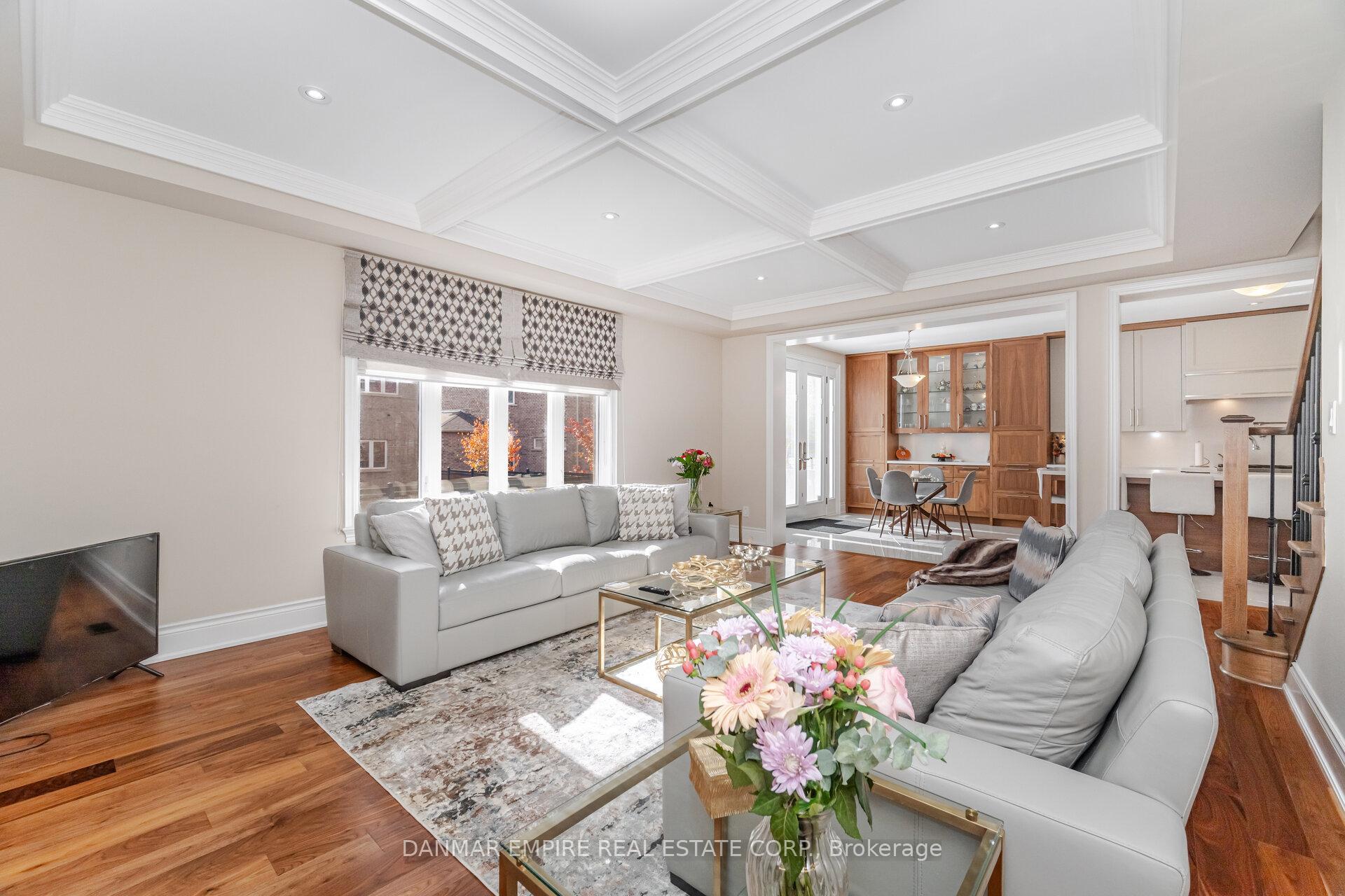 Photo 7 of 2118 Vineland Crescent, Oakville, River Oaks — HOMEH