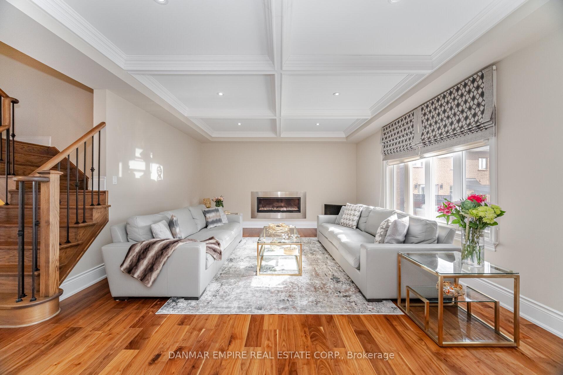 Photo 11 of 2118 Vineland Crescent, Oakville, River Oaks — HOMEH