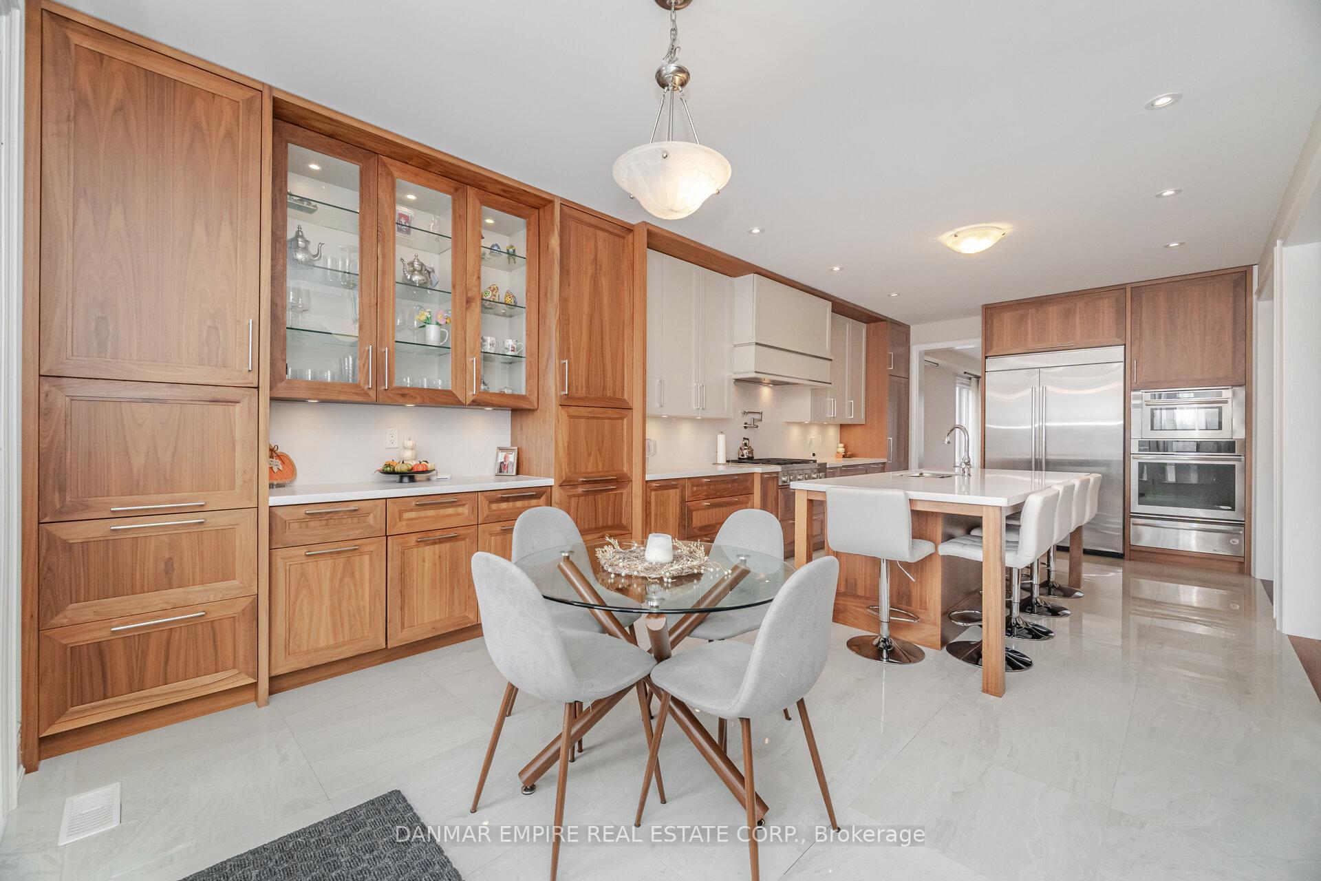 Photo 14 of 2118 Vineland Crescent, Oakville, River Oaks — HOMEH