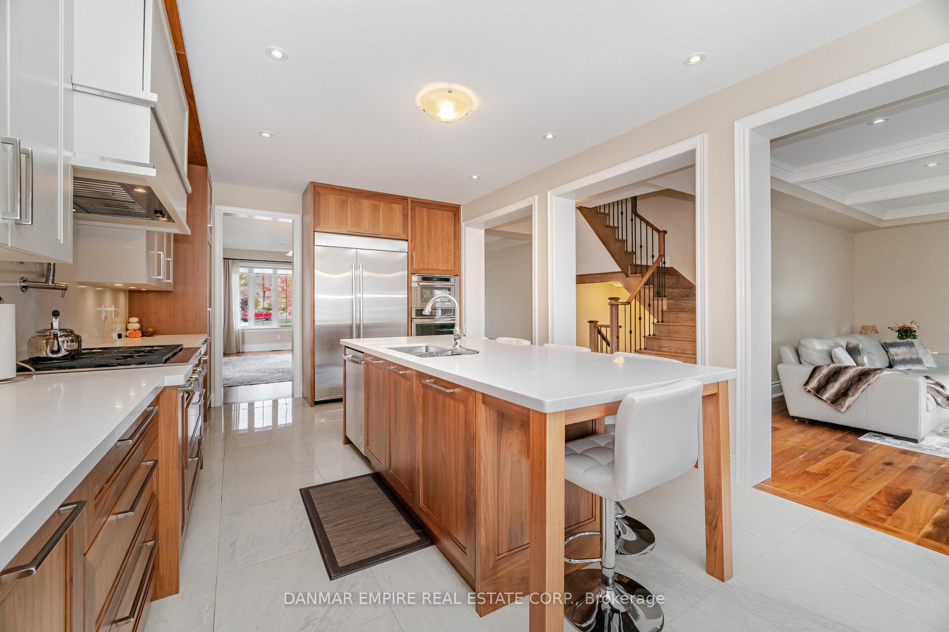 Photo 17 of 2118 Vineland Crescent, Oakville, River Oaks — HOMEH