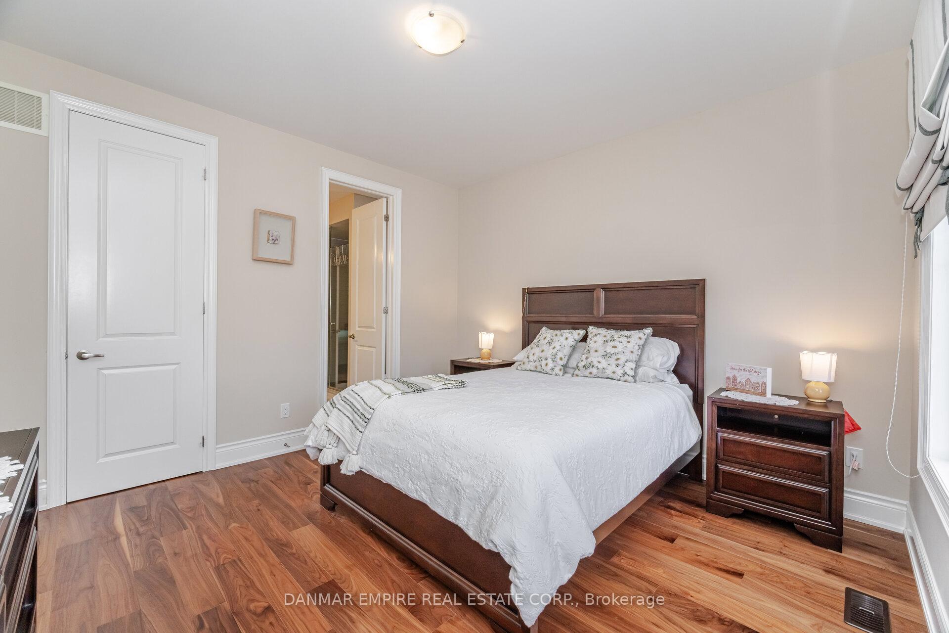 Photo 25 of 2118 Vineland Crescent, Oakville, River Oaks — HOMEH