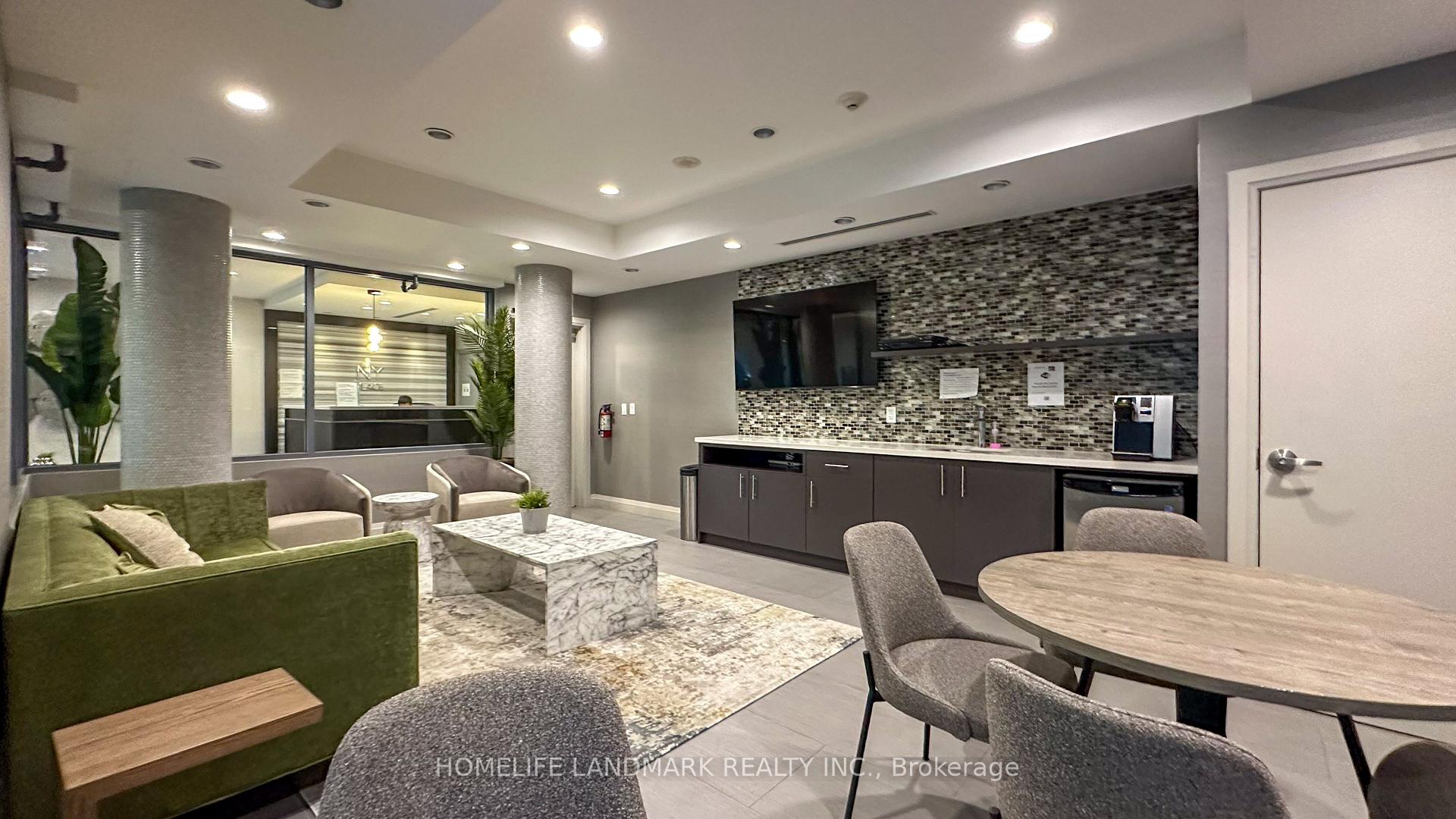 Photo 8 of Unit 306, 17 Kenaston Gardens, North York, Bayview Village — HOMEH