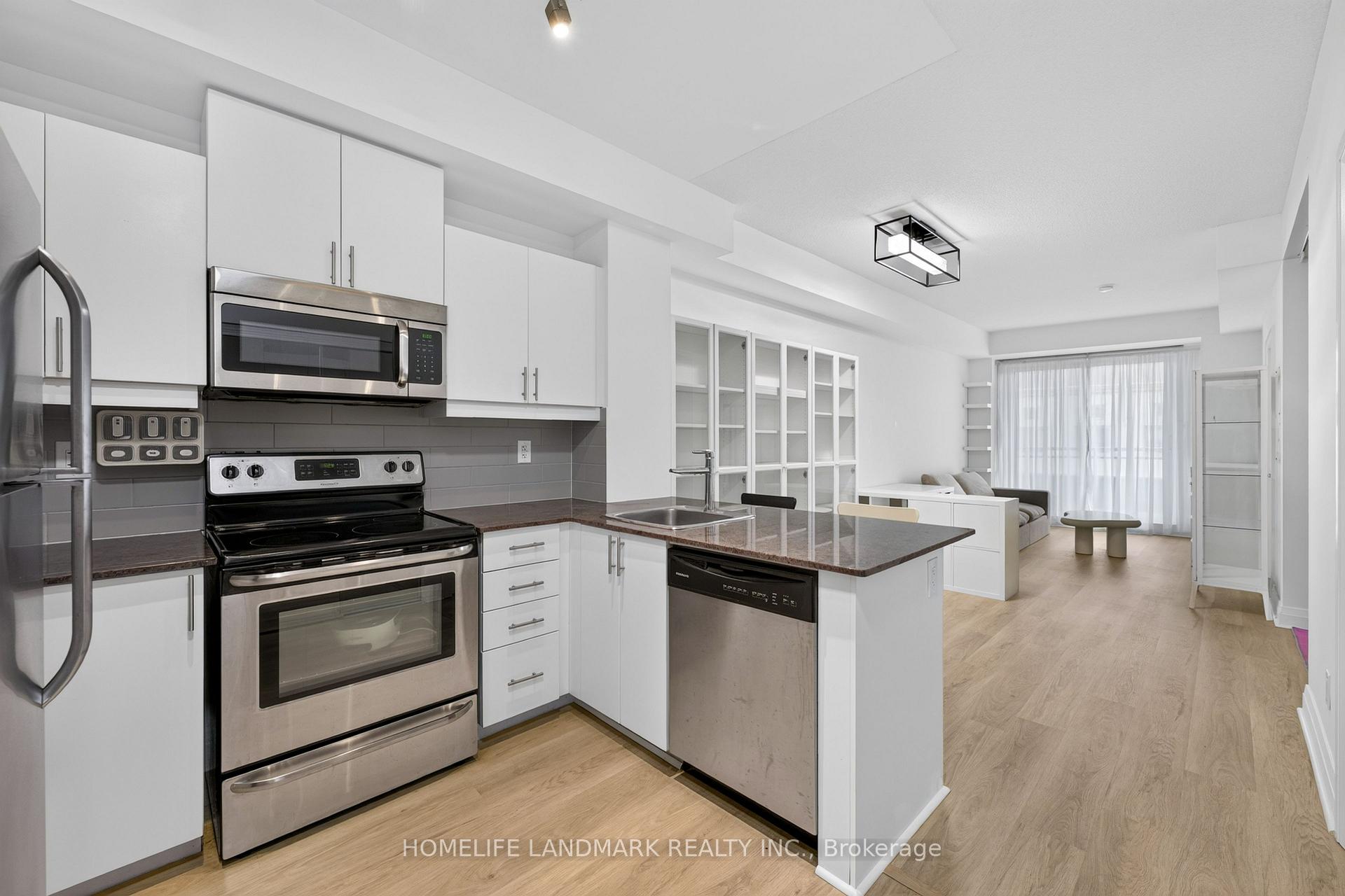 Photo 10 of Unit 306, 17 Kenaston Gardens, North York, Bayview Village — HOMEH