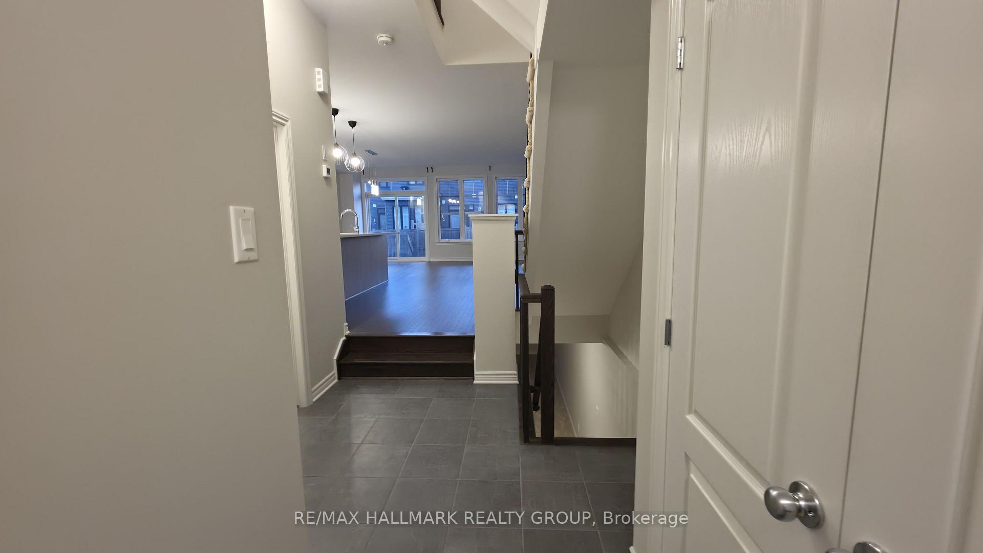 Photo 4 of 62 Mandevilla Crescent, Ottawa, Blossom Park/Kemp Park/Findlay Creek — HOMEH