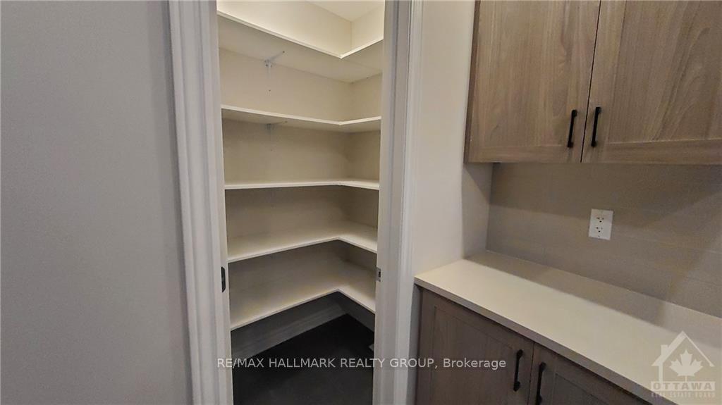 Photo 10 of 62 Mandevilla Crescent, Ottawa, Blossom Park/Kemp Park/Findlay Creek — HOMEH