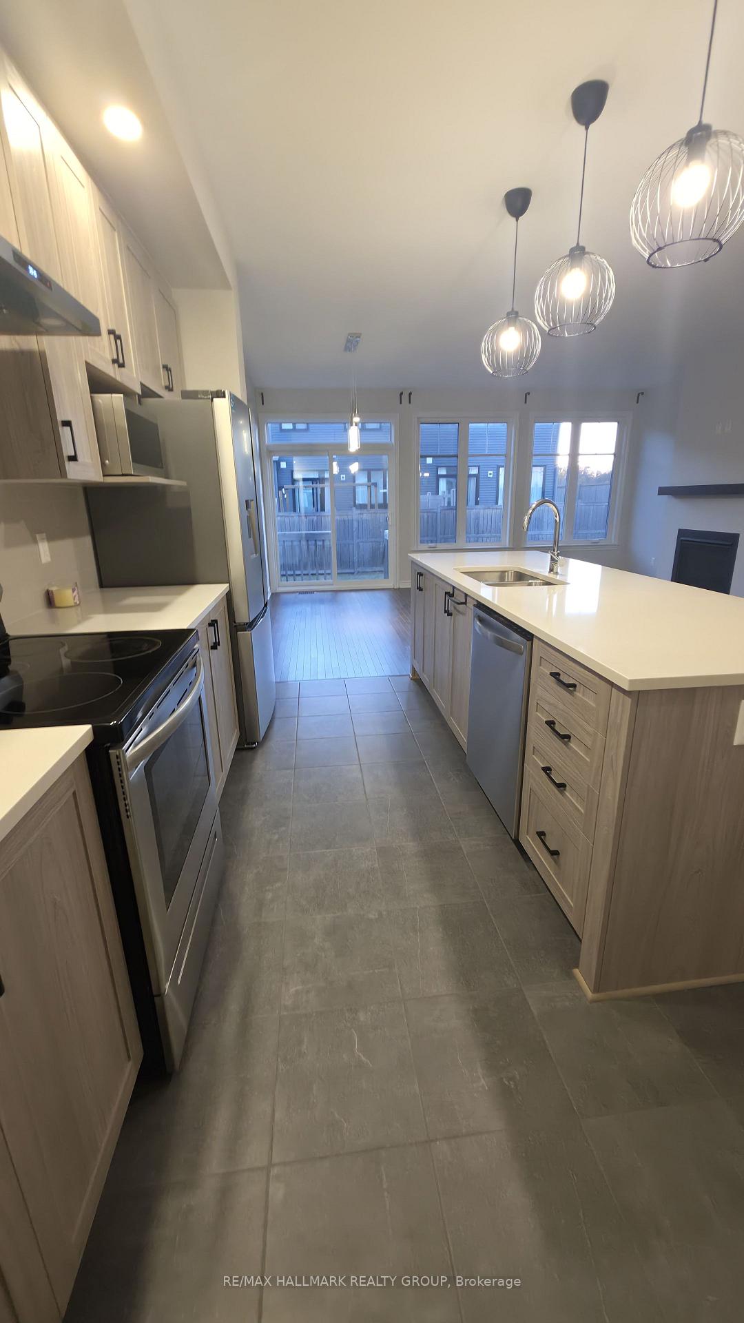 Photo 11 of 62 Mandevilla Crescent, Ottawa, Blossom Park/Kemp Park/Findlay Creek — HOMEH