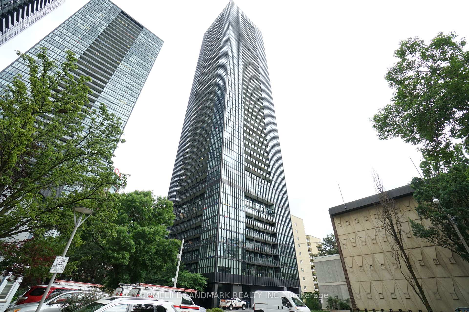 Front of Unit 3510, 101 Charles Street E
