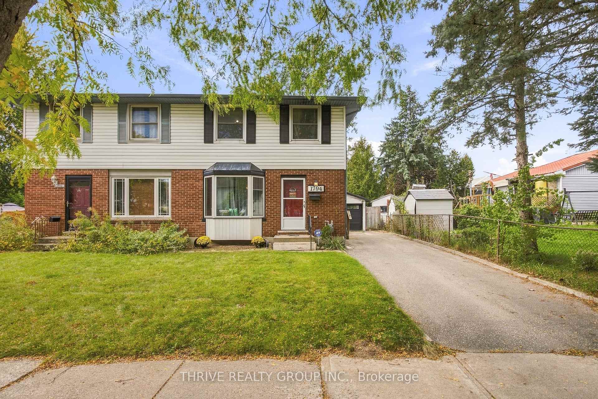 Photo 2 of 1794 Culver Drive, London, East H — HOMEH