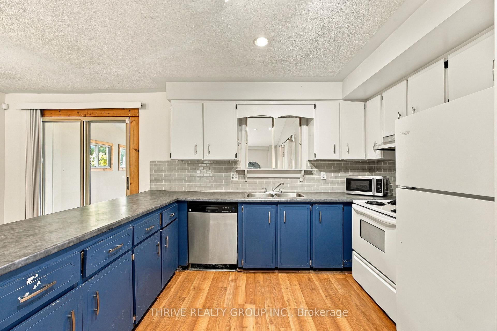 Photo 14 of 1794 Culver Drive, London, East H — HOMEH