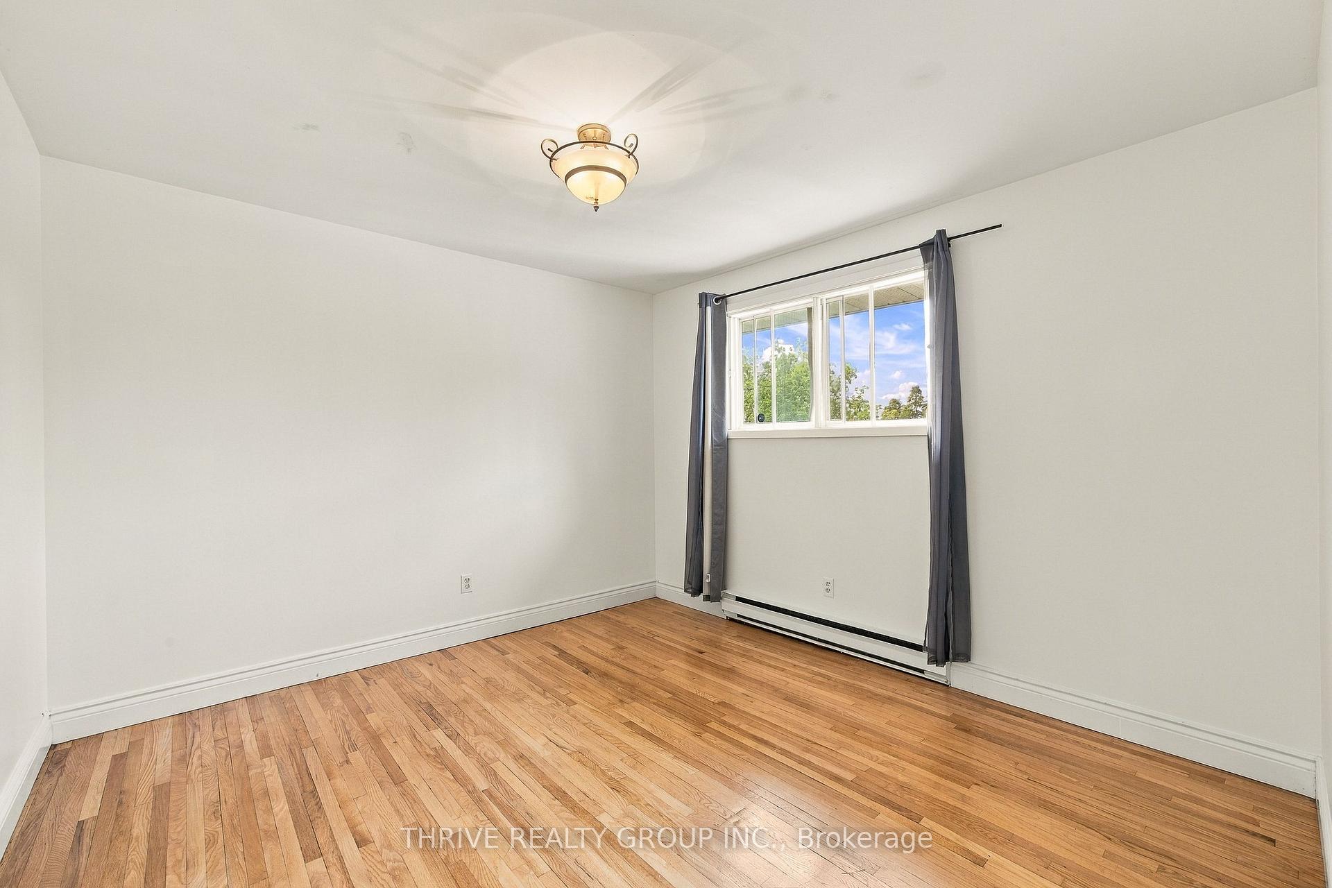 Photo 26 of 1794 Culver Drive, London, East H — HOMEH